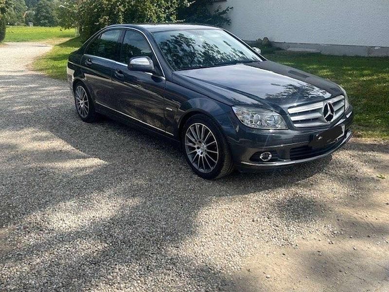 Blau Gebraucht 2008 Mercedes C200 Elegance Limousine | 7.900 € - Bild 1/4