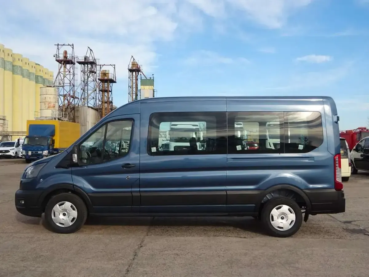 Nowe Ford Transit Trend 150 KM (110 kW) 2026 Niebieski Kombi