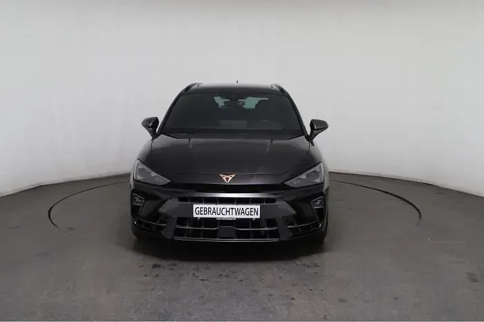 Gebraucht Cupra Leon VZ 333 PS (244 kW) 2025 Schwarz, mitternachtsschwarz (0e) Kombi