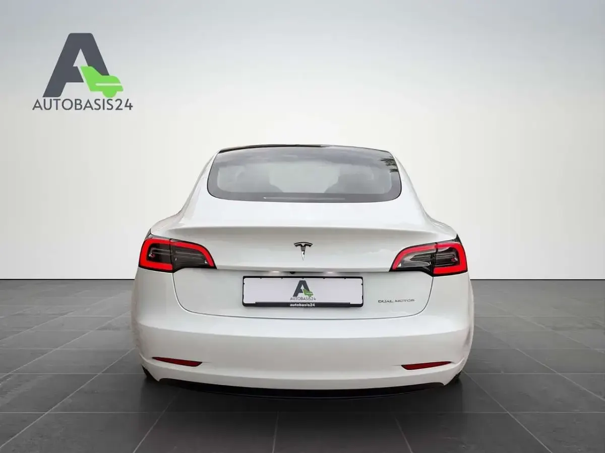 Gebraucht Tesla Model 3 324 kW (441 PS) 2022 Weiß Limousine