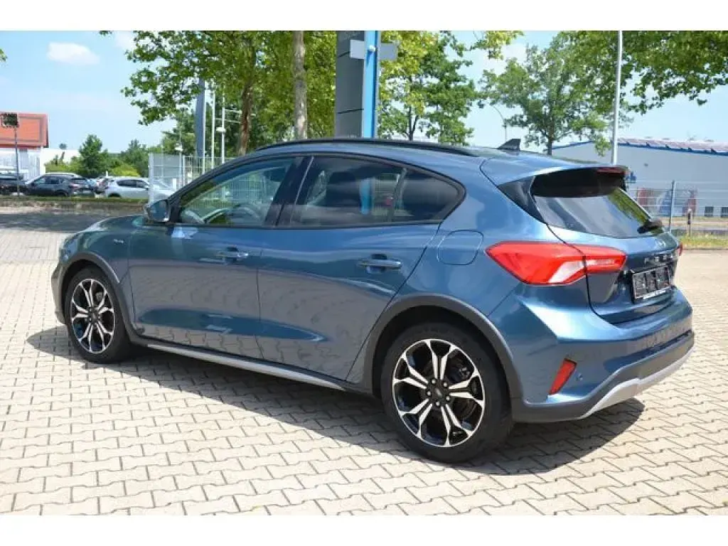 Gebraucht Ford Focus Active 125 PS (91 kW) 2020 Blau Limousine