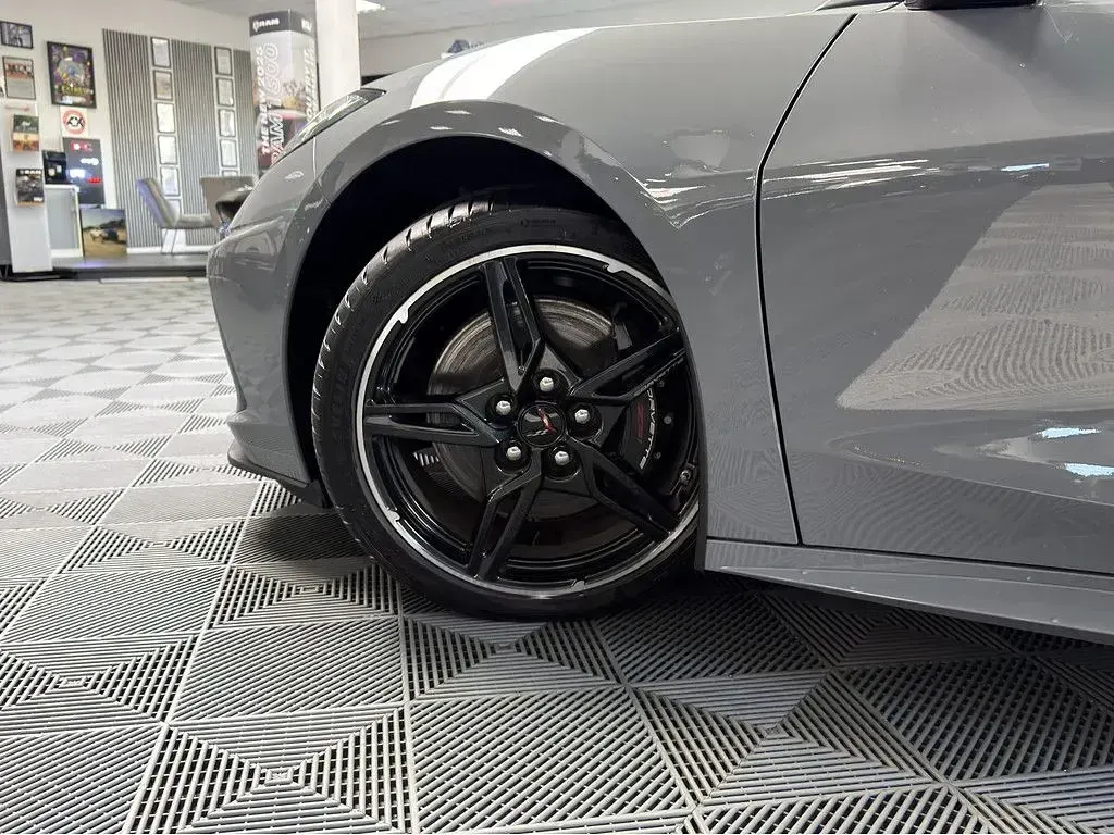 Neu Corvette C8 481 PS (353 kW) 2026 Grau Coupé
