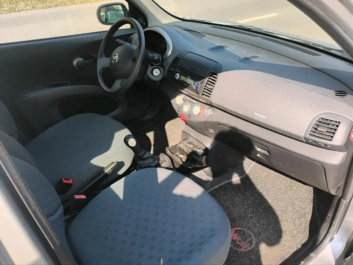 Gebraucht Nissan Micra 65 PS (47 kW) 2004 Silber Kleinwagen