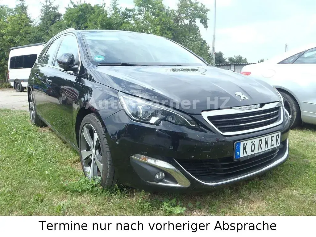 Gebraucht Peugeot 308 SW Allure 120 PS (88 kW) 2016 Schwarz Kombi
