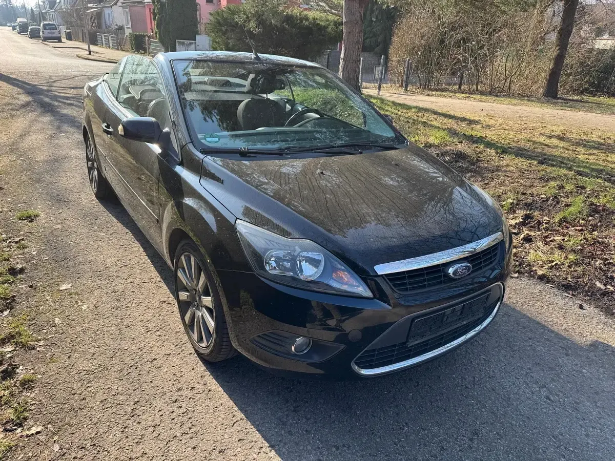 Second-hand Ford Focus Cabriolet 143 CP (105 kW) 2010 Negru Cabrio