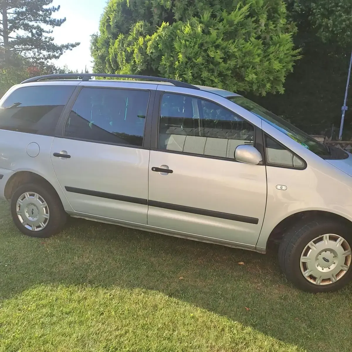 Gebraucht Ford Galaxy 116 PS (85 kW) 2004 Silber Van / Kleinbus