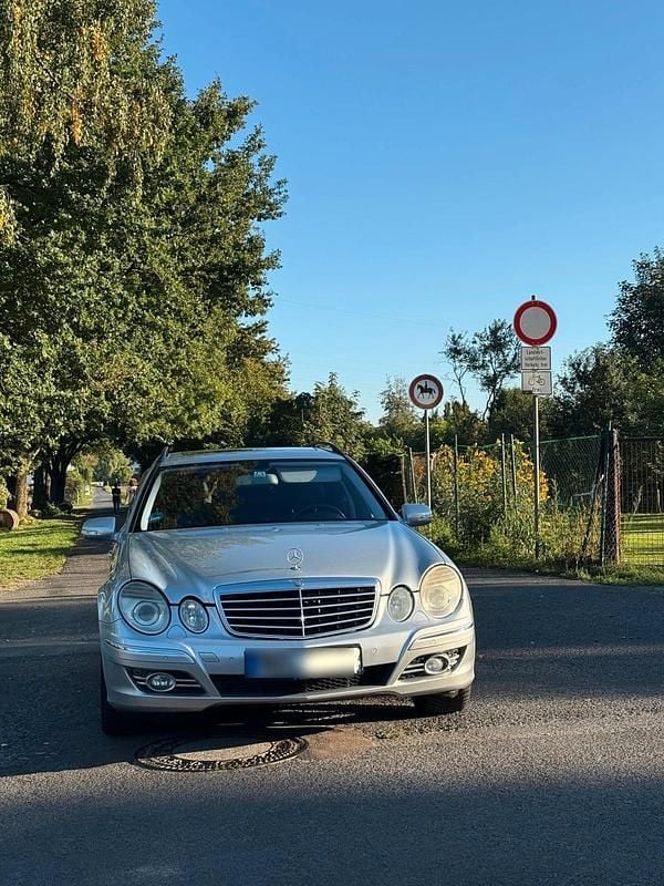 Gebraucht Mercedes E320 224 PS (164 kW) 2008 Grau Kombi