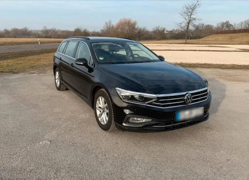 Usata VW Passat 150 CV (110 kW) 2022 Nero Station wagon