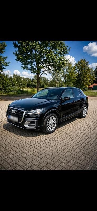 Gebraucht Audi Q2 116 PS (85 kW) 2016 Schwarz SUV