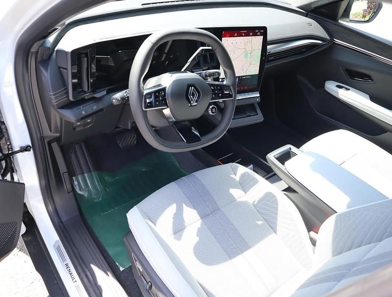 Neu Renault Scenic E-Tech Iconic 55 kW (75 PS) 2025 Weiß SUV