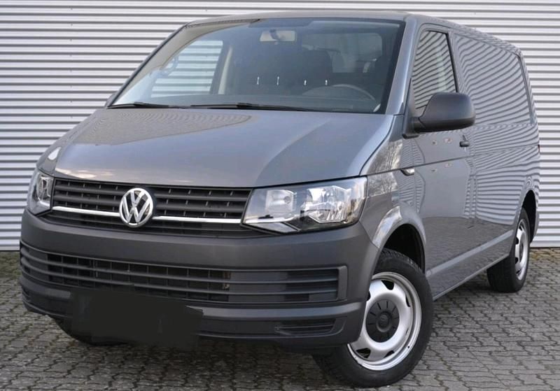 Gebraucht VW Transporter 102 PS (75 kW) 2019 Grau Van
