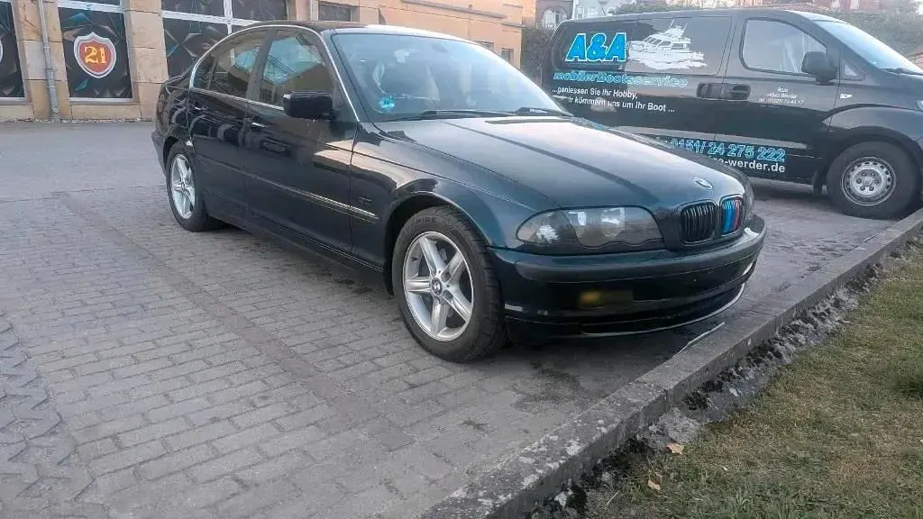 Gebraucht BMW 328 193 PS (141 kW) 1998 Blau Limousine