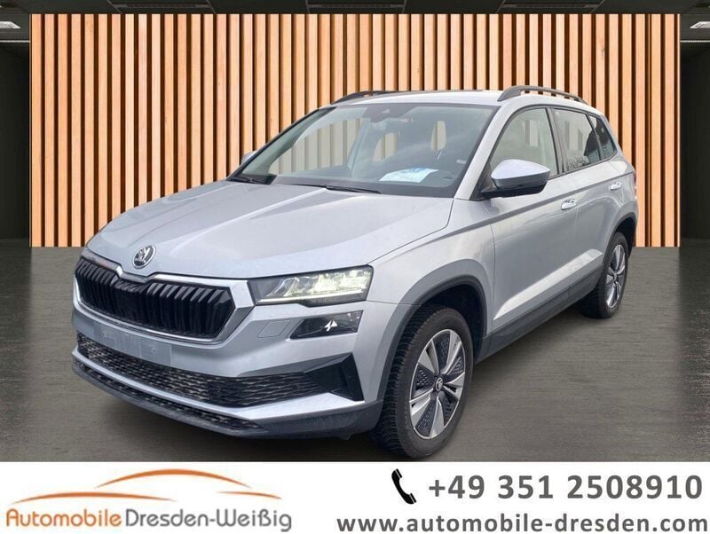 Silber brillant silber (metallic) Gebraucht 2024 Skoda Karoq Executive SUV | 28.980 € (Superpreis) - Bild 1/4