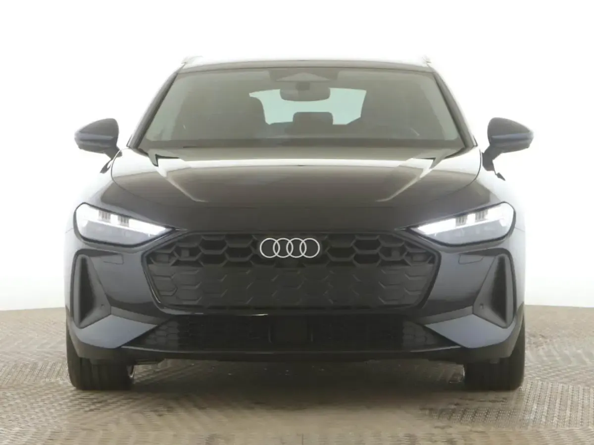 Gebraucht Audi A5 Ambiente 204 PS (150 kW) 2025 Firmamentblau metallic Kombi