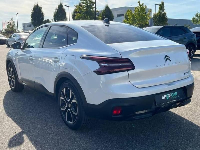 Gebraucht Citroën e-C4 Shine 100 kW (136 PS) 2023 Weiß Limousine