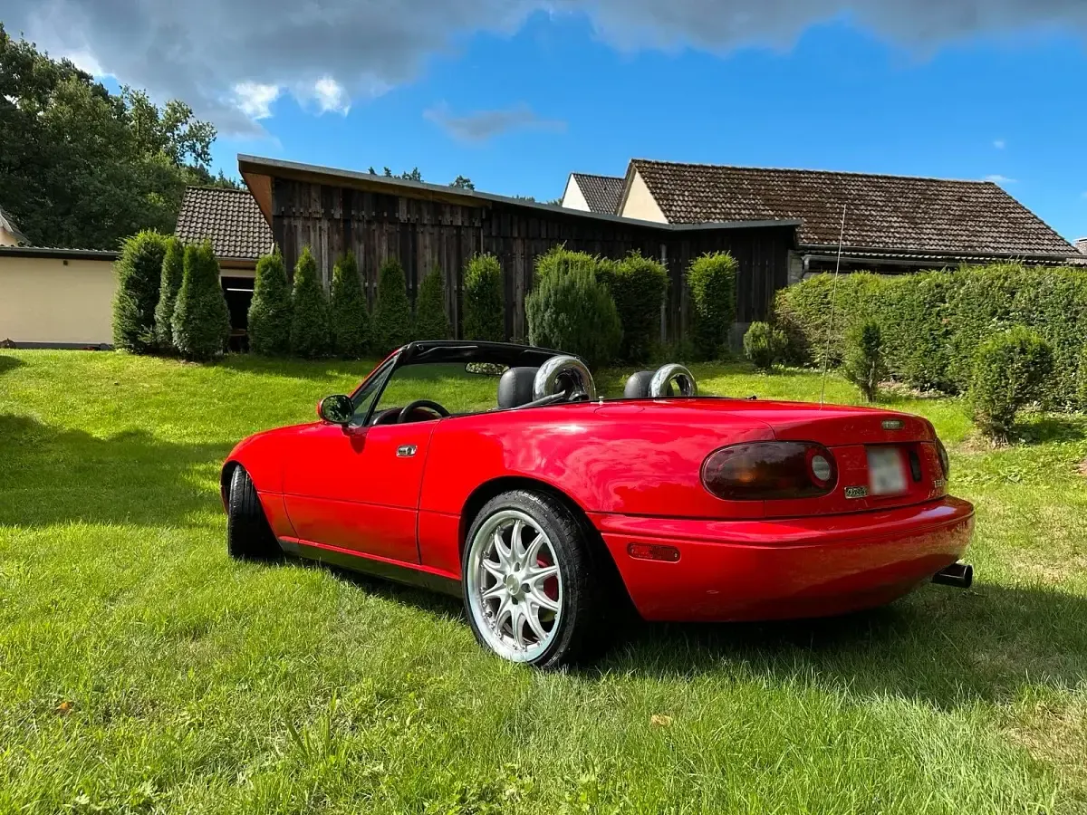 Second-hand Mazda MX5 116 CP (85 kW) 1990 Roșu Cabrio