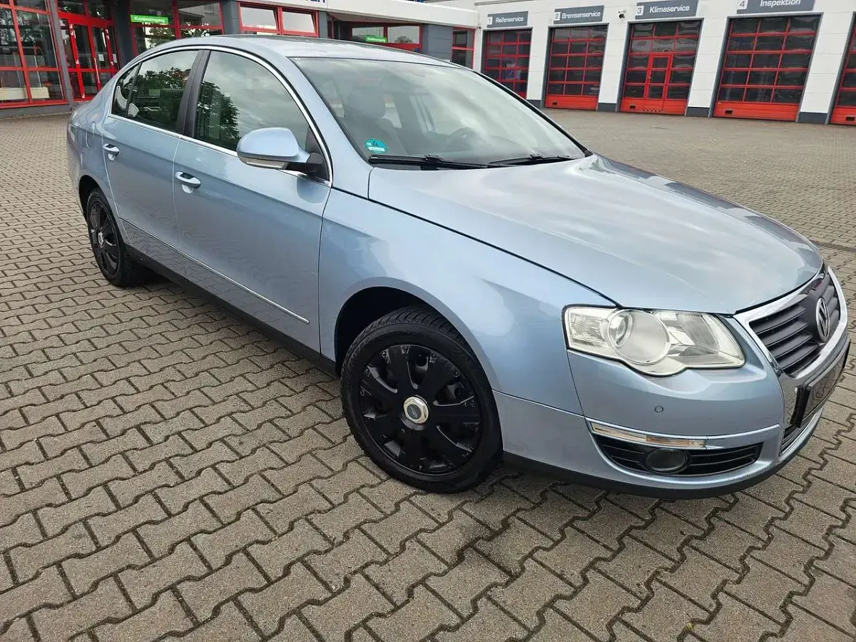 Gebraucht VW Passat Highline 116 PS (85 kW) 2005 Silber Limousine