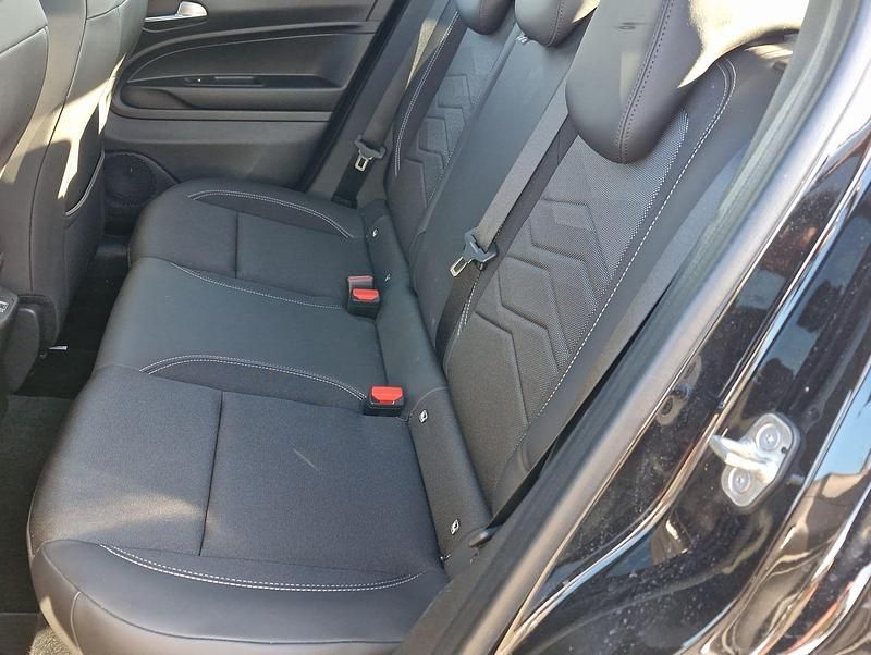 Gebraucht Jeep Avenger Altitude 101 PS (74 kW) 2024 Schwarz metallic SUV