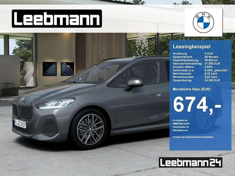 Skyscraper grau metallic Neu 2025 BMW 220 Active Tourer M Sport Van / Kleinbus | 48.750 € (Teuer) - Bild 1/4