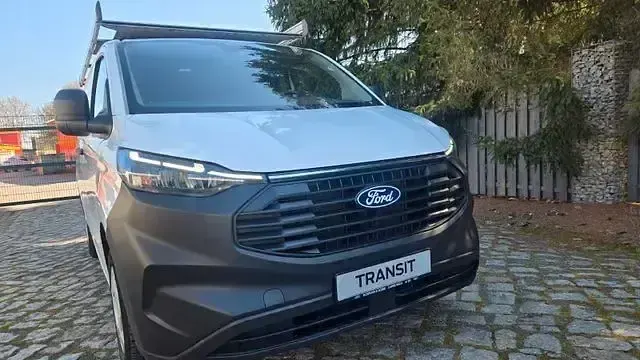 Usado Ford Transit Custom 136 HP (100 kW) 2024 Branco Sedan