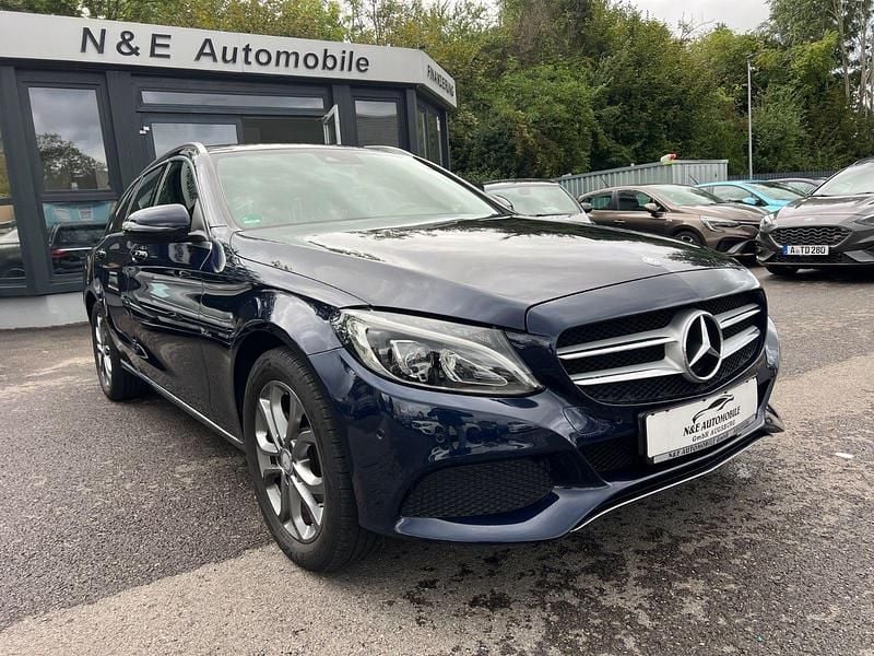 Blau Gebraucht 2016 Mercedes C180 Avantgarde Kombi | 17.490 € (Fairer Preis) - Bild 1/4