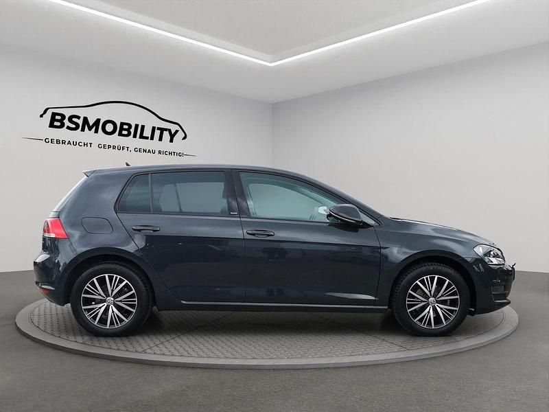 Gebraucht VW Golf VII Allstar 86 PS (63 kW) 2017 Grau Limousine