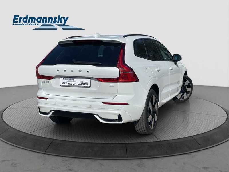 Gebraucht Volvo XC60 Plus 398 PS (292 kW) 2023 Crystal white (weiß) SUV