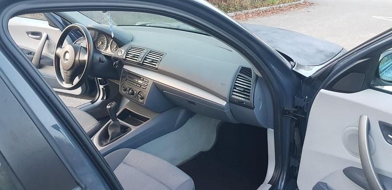 Gebraucht BMW 116 116 PS (85 kW) 2006 Blau Kleinwagen