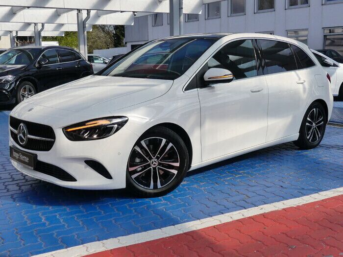 Unilack polarweiß Gebraucht 2024 Mercedes B180 Progressive Van / Kleinbus | 38.980 € - Bild 1/4