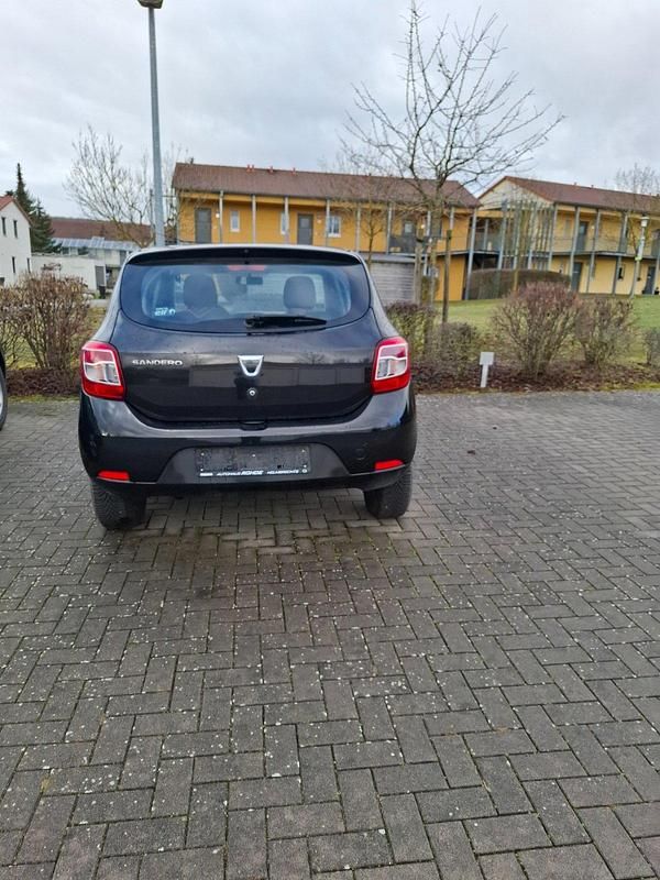 Gebraucht Dacia Sandero 75 PS (55 kW) 2014 Schwarz Limousine