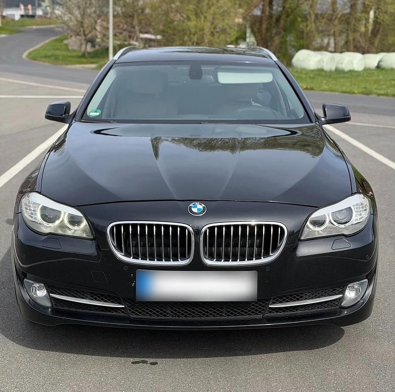 Gebraucht BMW 525 204 PS (150 kW) 2012 Schwarz Kombi
