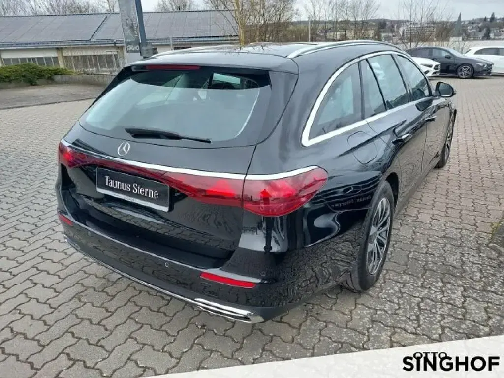 Gebraucht Mercedes 200 Avantgarde 204 PS (150 kW) 2023 lack obsidianschwarz (metallic) Kombi
