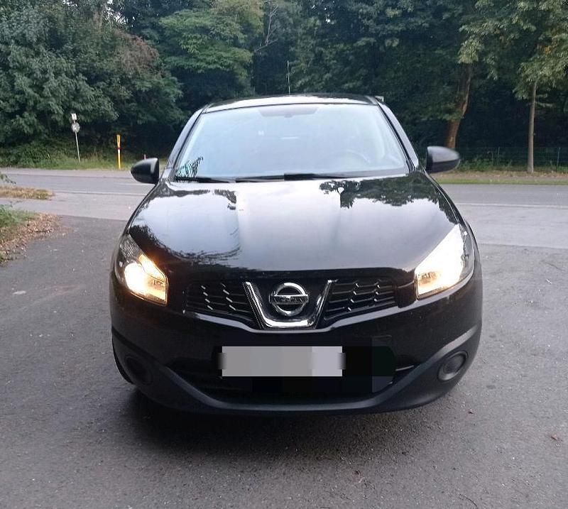 Schwarz Gebraucht 2012 Nissan Qashqai SUV | 4.950 € (Superpreis) - Bild 1/4