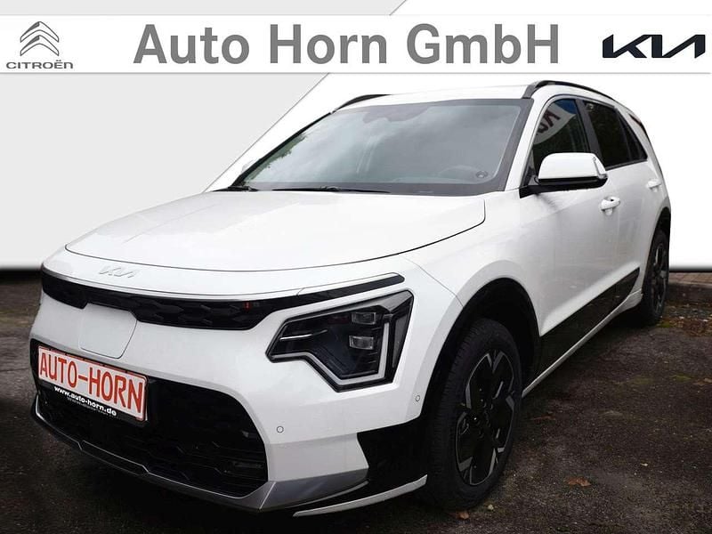 Weiß Gebraucht 2023 Kia e-Niro Inspiration SUV | 34.550 € (Etwas zu teuer) - Bild 1/4