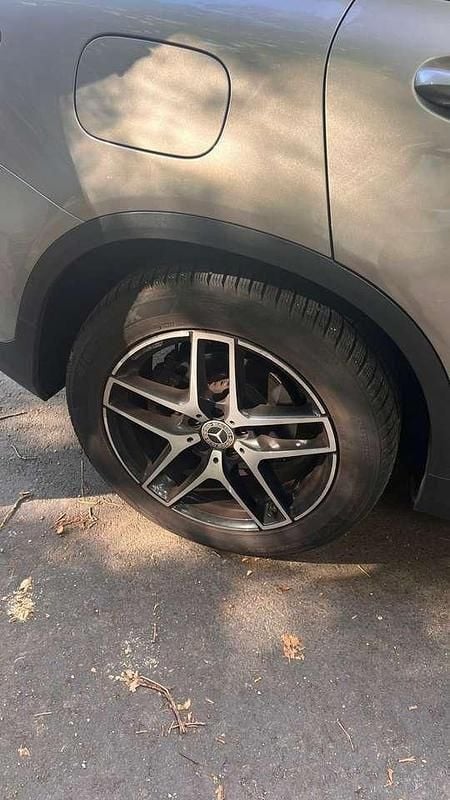 Gebraucht Mercedes GLC220 170 PS (125 kW) 2018 Grau SUV