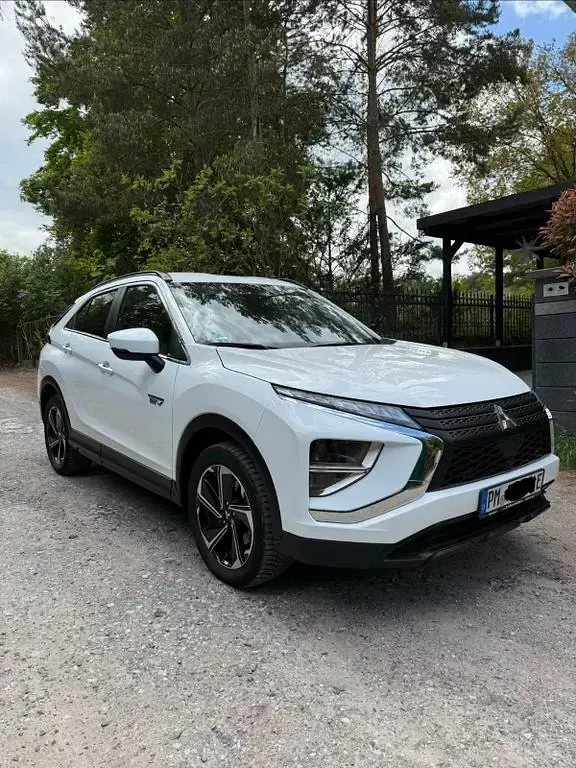 Gebraucht Mitsubishi Eclipse Cross Basis 188 PS (138 kW) 2022 Weiß SUV