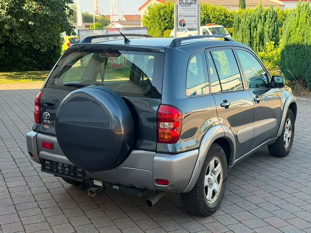 Gebraucht Toyota RAV4 125 PS (91 kW) 2005 Grau SUV