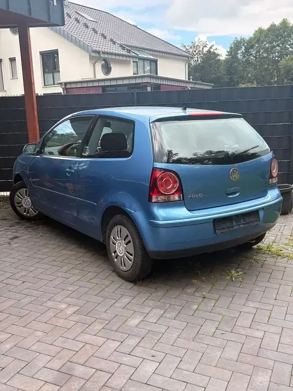 Gebraucht VW Polo 55 PS (40 kW) 2007 Blau Kleinwagen