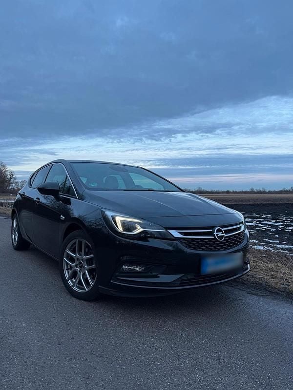 Gebraucht Opel Astra 150 PS (110 kW) 2016 Schwarz Limousine