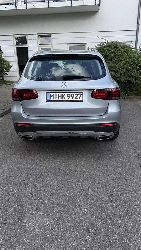 Gebraucht Mercedes GLC300 AMG line 245 PS (180 kW) 2020 SUV