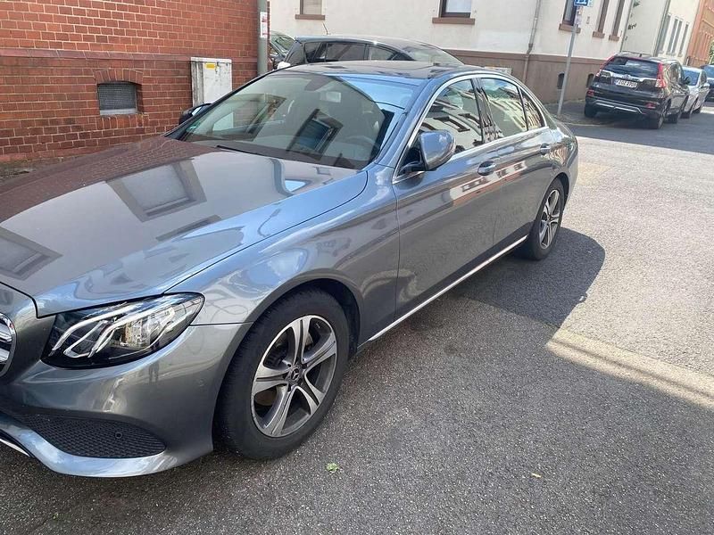 Gebraucht Mercedes E220 Exclusive 194 PS (142 kW) 2018 Limousine