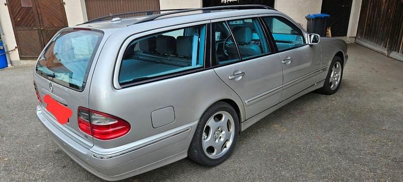 Gebraucht Mercedes E430 Avantgarde 279 PS (205 kW) 2001 Silber Limousine