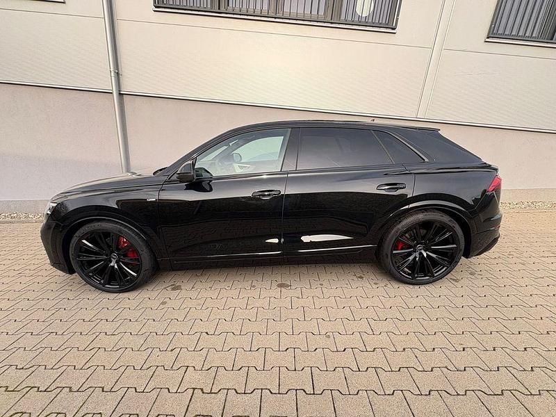 Neu Audi Q8 S-Line 286 PS (210 kW) 2026 Schwarz SUV