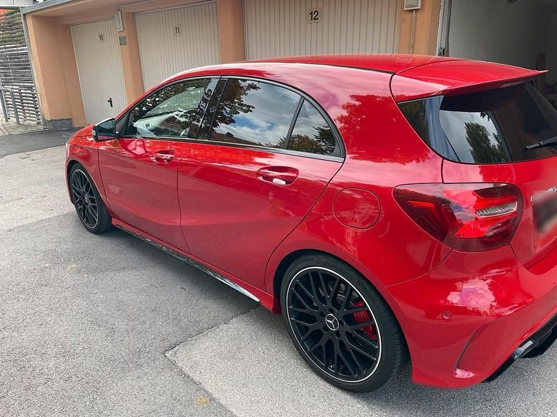 Gebraucht Mercedes A45 AMG AMG 381 PS (280 kW) 2016 Rot Limousine