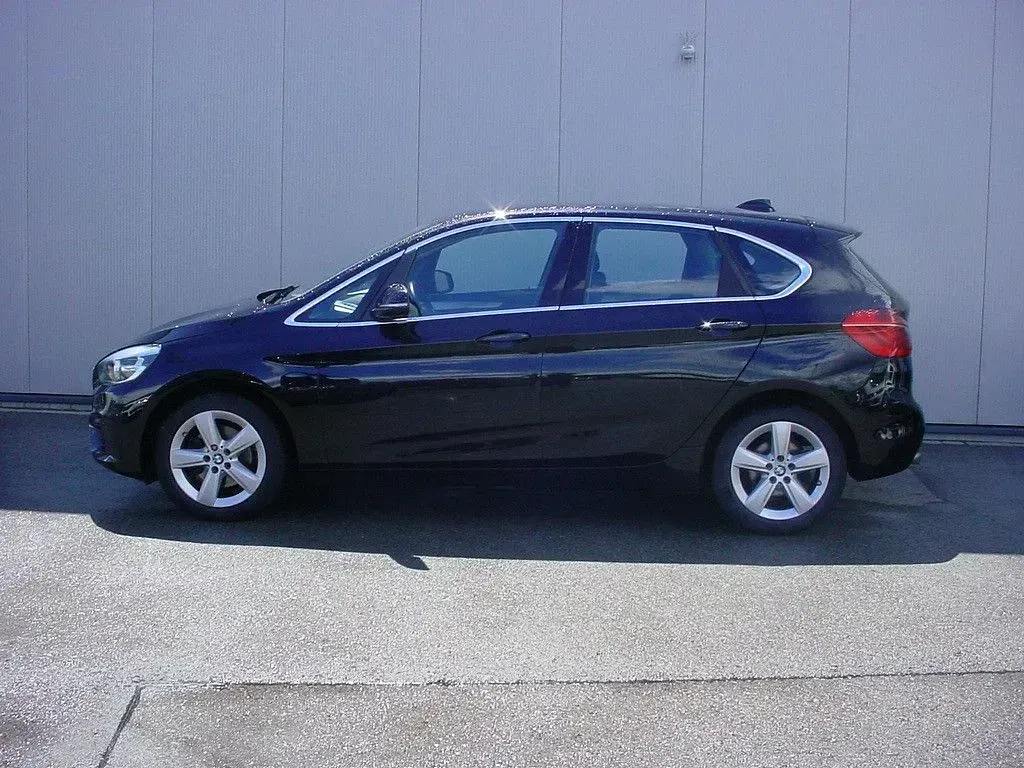 Gebraucht BMW 220 Active Tourer 192 PS (141 kW) 2017 Schwarz Van / Kleinbus