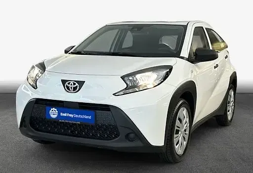 Gebraucht Toyota Aygo X Play 72 PS (52 kW) 2023 Schneeweiß SUV