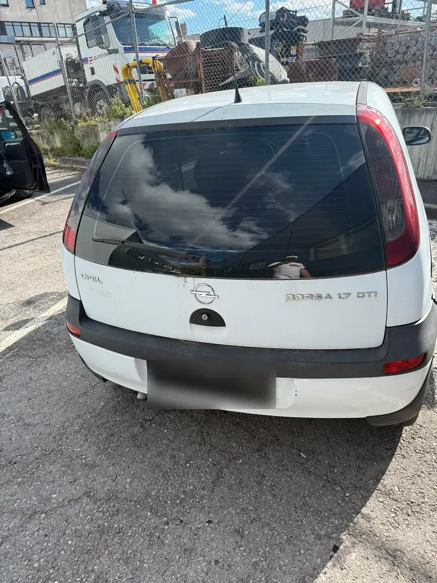 Gebraucht Opel Corsa 75 PS (55 kW) 2001 Weiß Kleinwagen