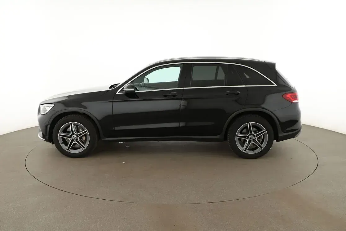 Gebraucht Mercedes GLC200 AMG line 211 PS (155 kW) 2022 Schwarz SUV