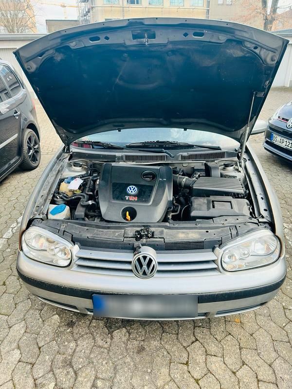 Gebraucht VW Golf IV 101 PS (74 kW) 2001 Grau Kleinwagen
