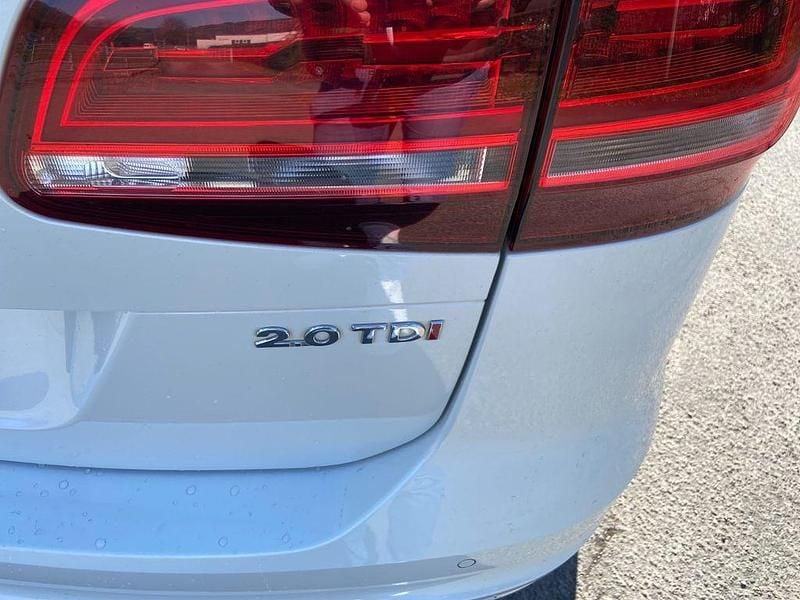 Gebraucht VW Sharan 184 PS (135 kW) 2016 Weiß Van / Kleinbus